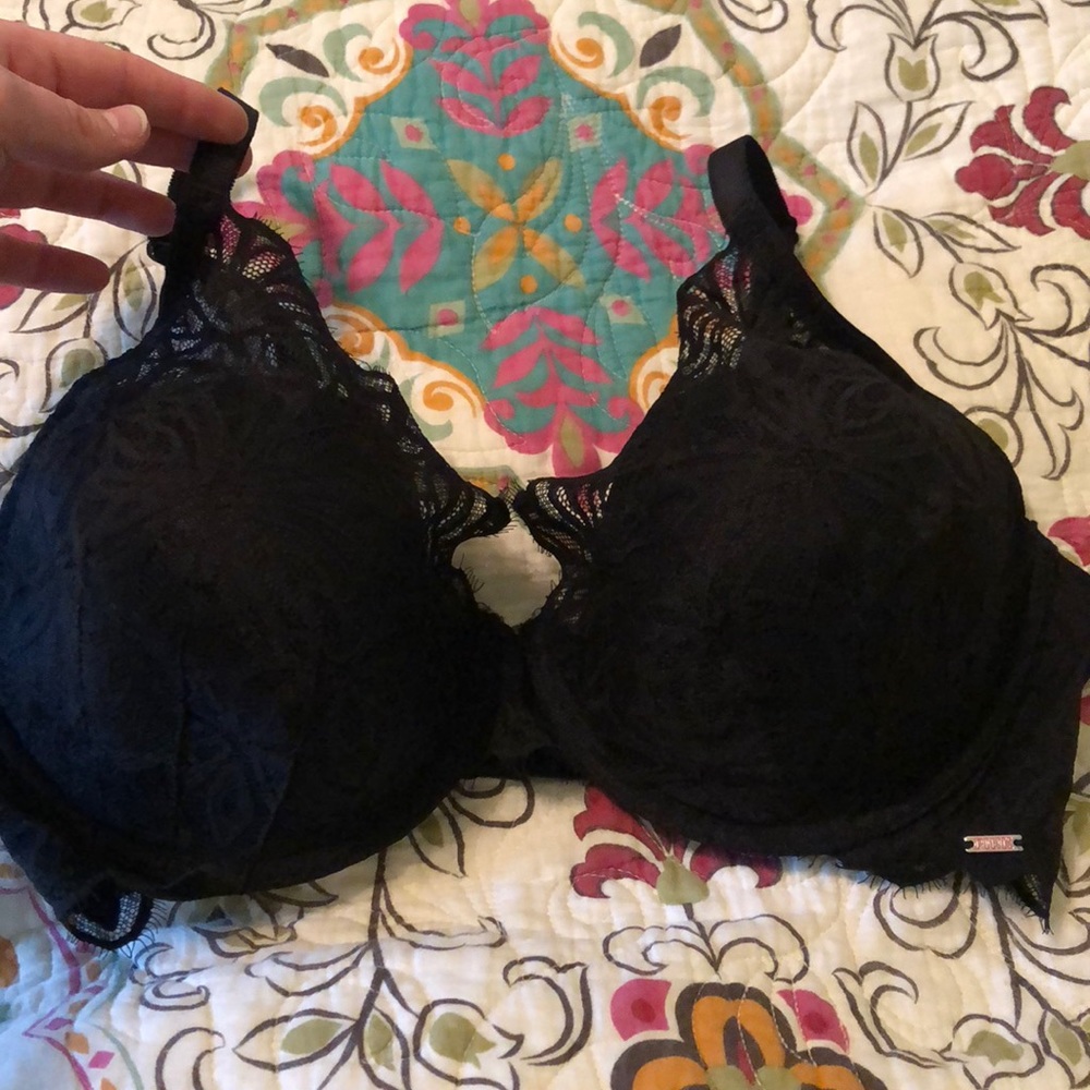 *NEVER WORN* PINK bra